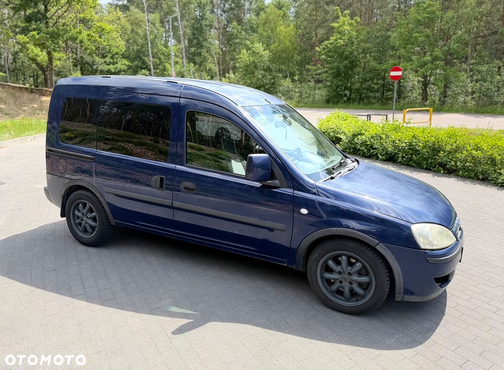 Opel Combo Tour Cosmo - 4
