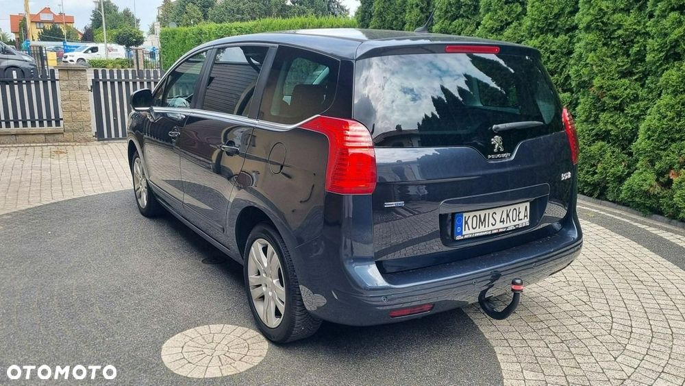 Peugeot 5008 - 3