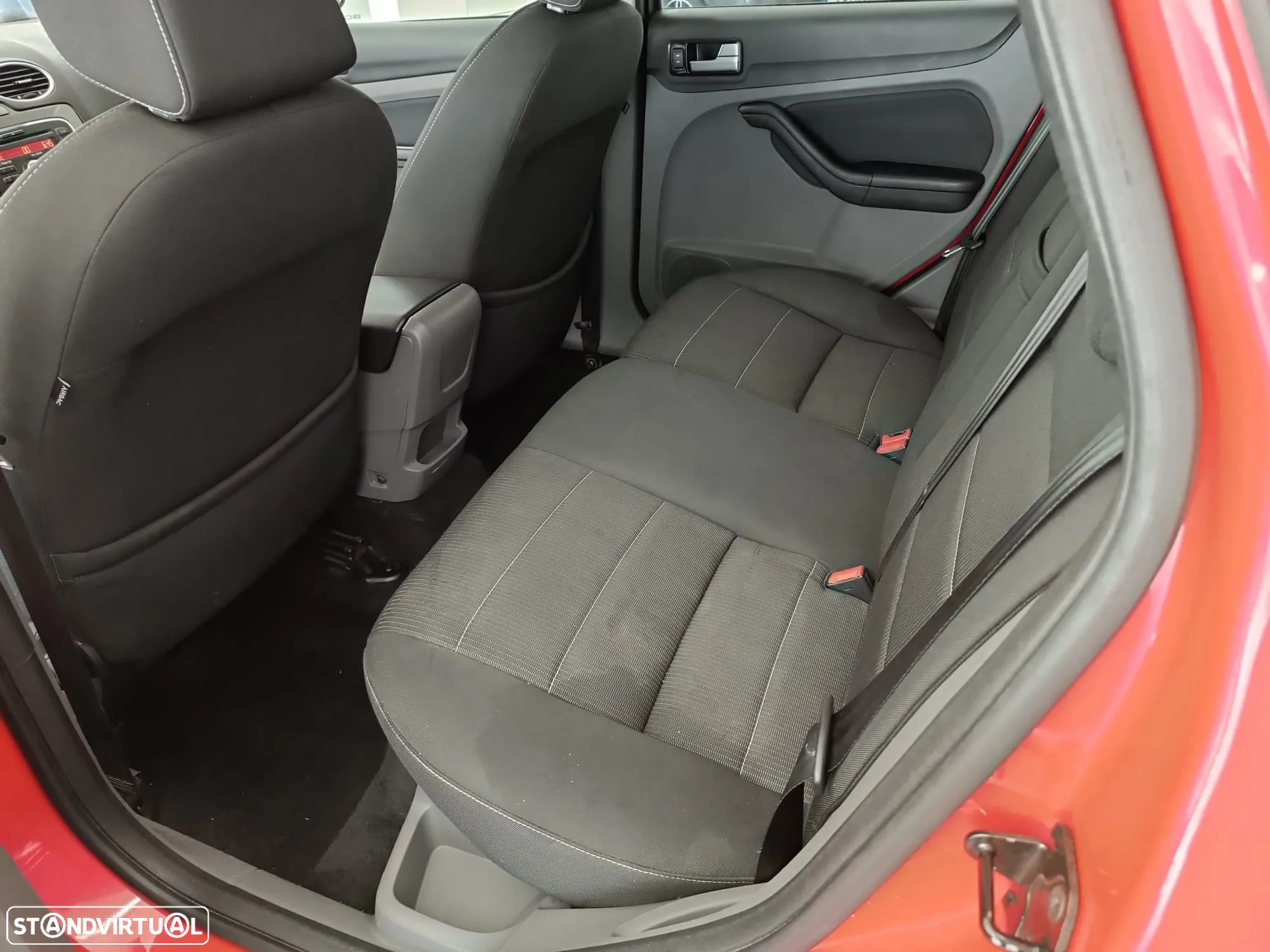 Ford Focus SW 1.8 TDCi Titanium - 12