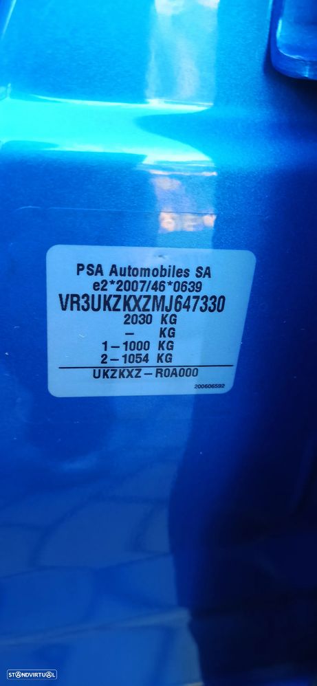 Peugeot e-2008 GT Pack - 6