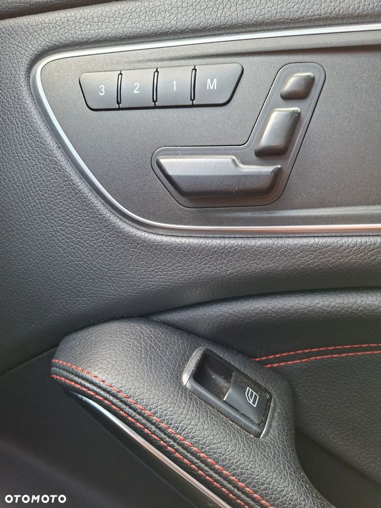 Mercedes-Benz CLA 45 AMG 4Matic 7G-DCT - 26