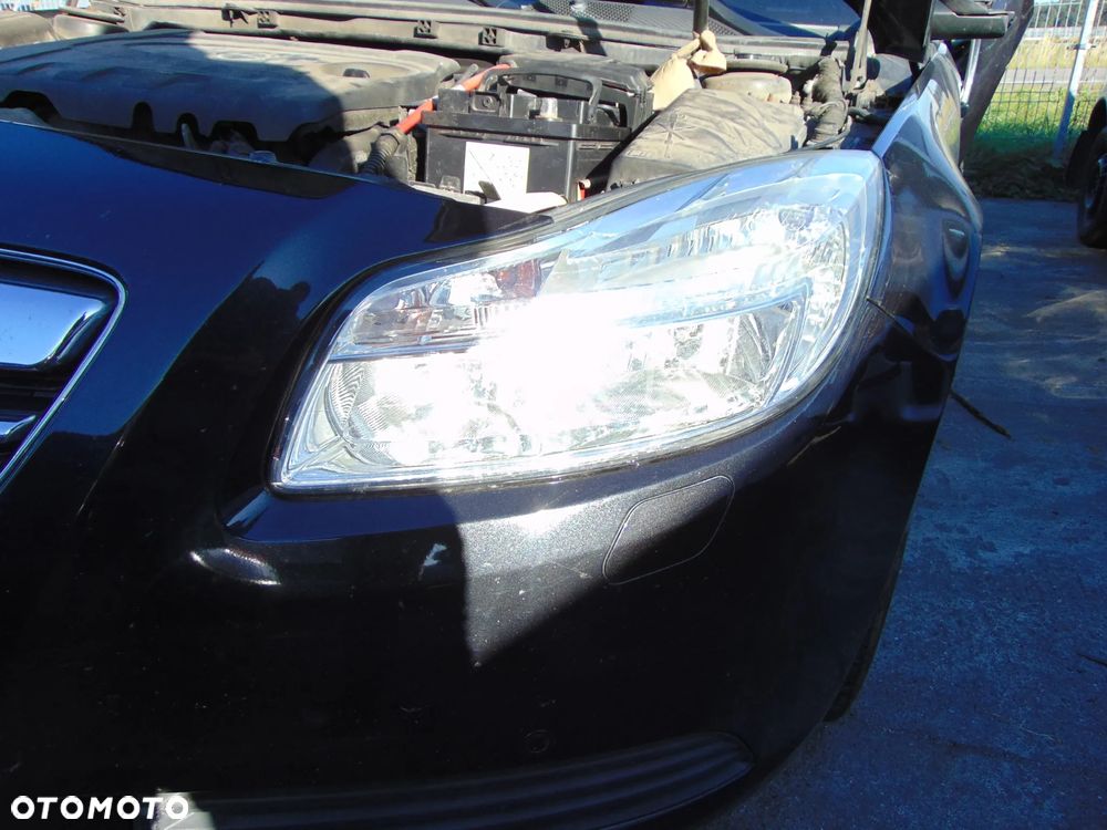 LAMPA LEWA PRZÓD OPEL INSIGNIA A EUROPA - 1