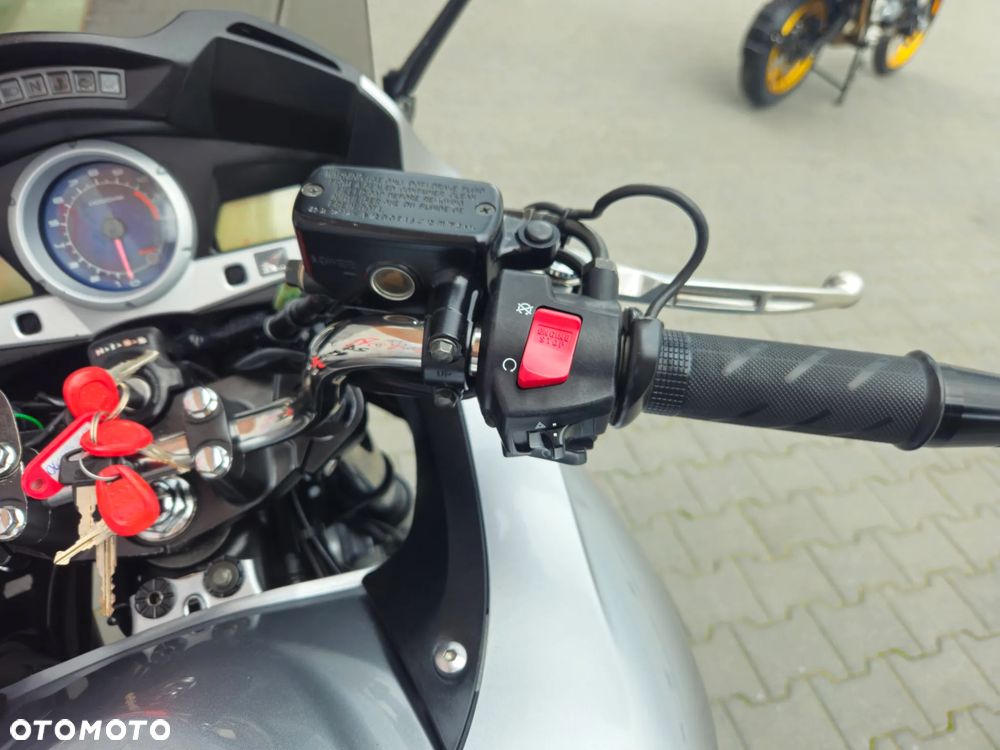 Honda CBF - 18