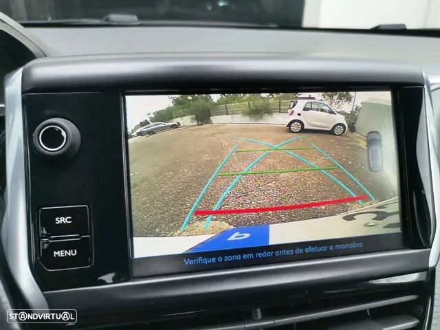 Peugeot 2008 1.5 BlueHDi Signature - 15