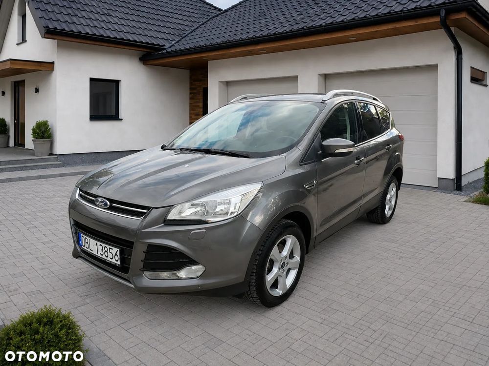 Ford Kuga 1.6 EcoBoost 2x4 Titanium - 10