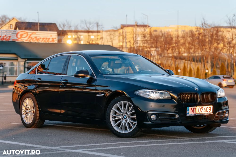 BMW Seria 5 520d Aut. Luxury Line - 1