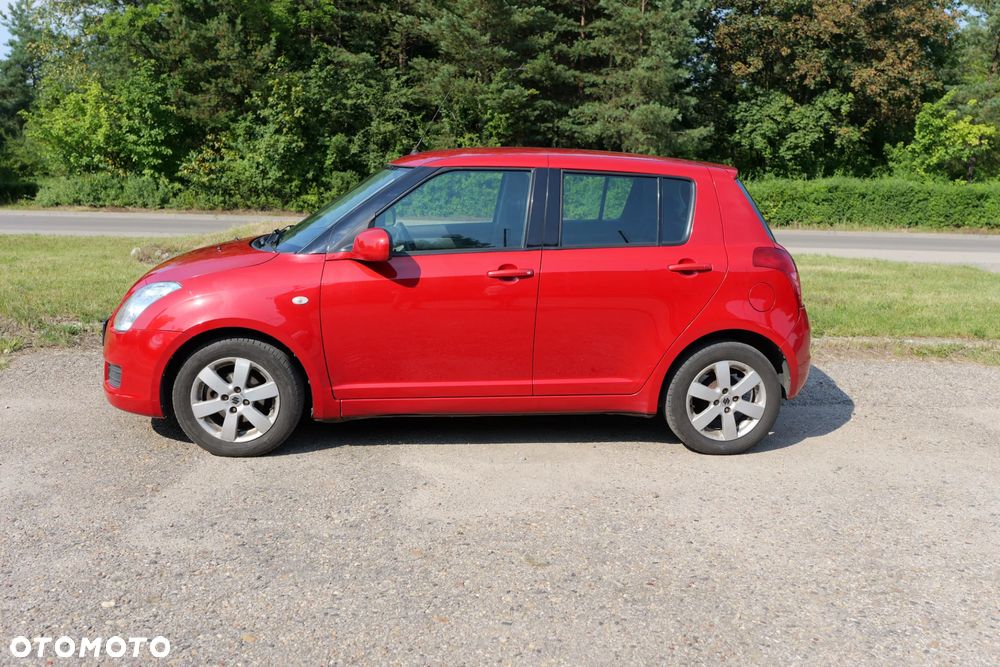 Suzuki Swift - 4