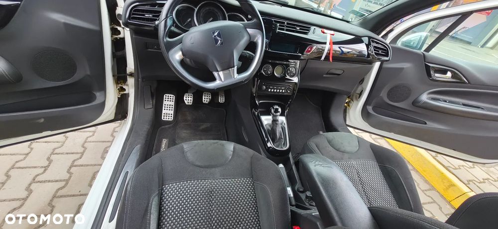 Citroën DS3 1.6 e-HDi SoChic - 9
