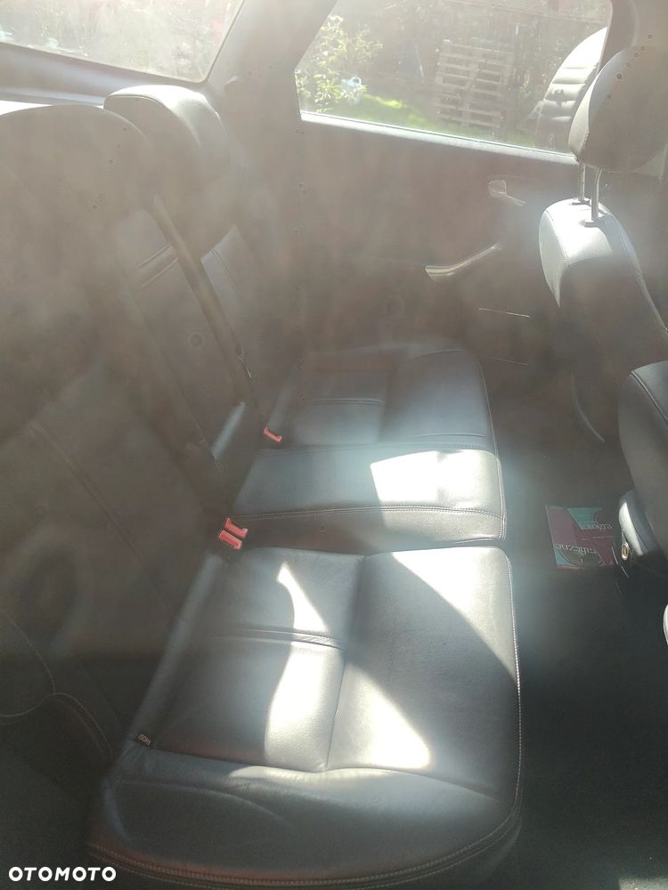 Ford Mondeo 2.0 TDCi Ghia - 13