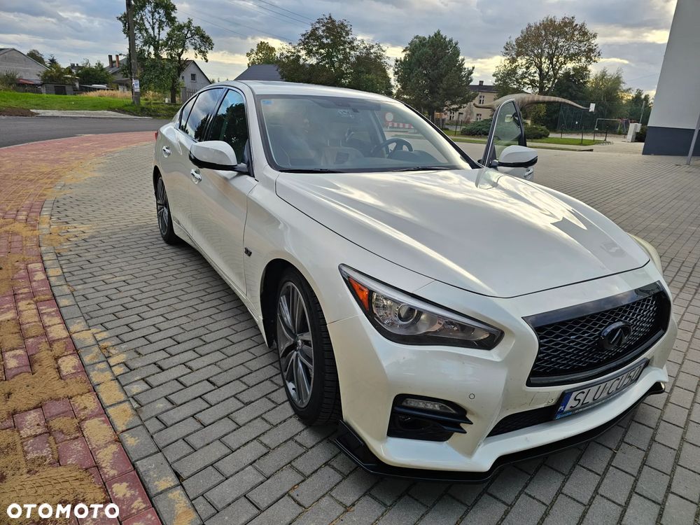 Infiniti Q50 - 2
