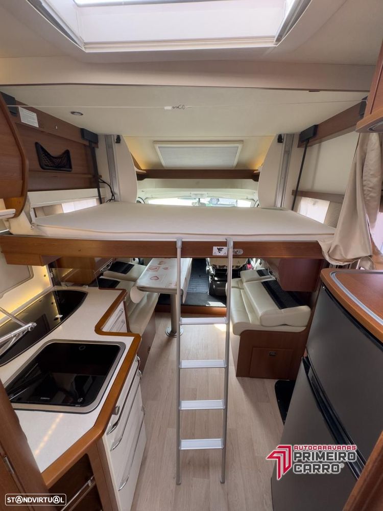 Rapido Serie 6F 696 FF Premium c.central e basculante - 46