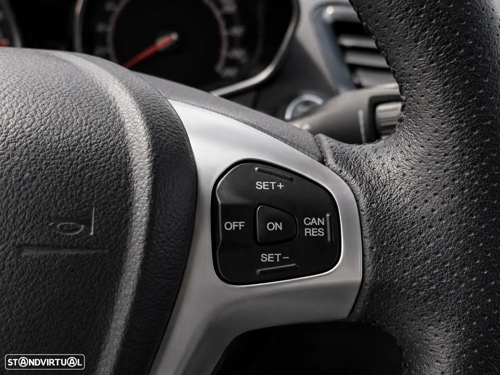 Ford Fiesta 1.6 EcoBoost c/ Pack Pele Desportiva ST - 30
