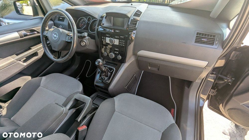 Opel Zafira - 21