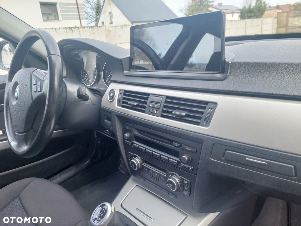 BMW Seria 3 318d DPF Edition Lifestyle - 4