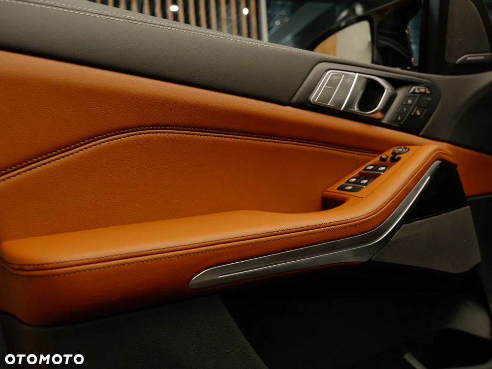 BMW X7 M60i xDrive - 9