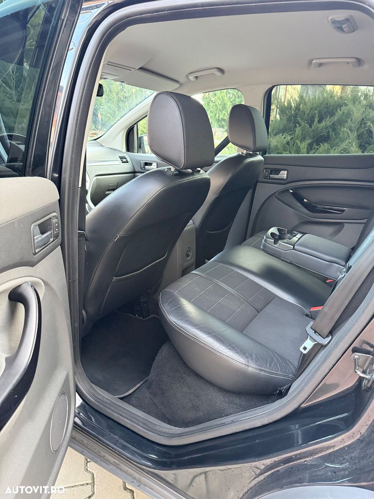 Ford Kuga 2.0 TDCi 4x4 Aut. Titanium - 8