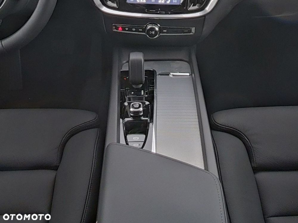Volvo V60 B4 B Plus Dark - 6