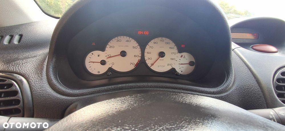 Peugeot 206 - 6