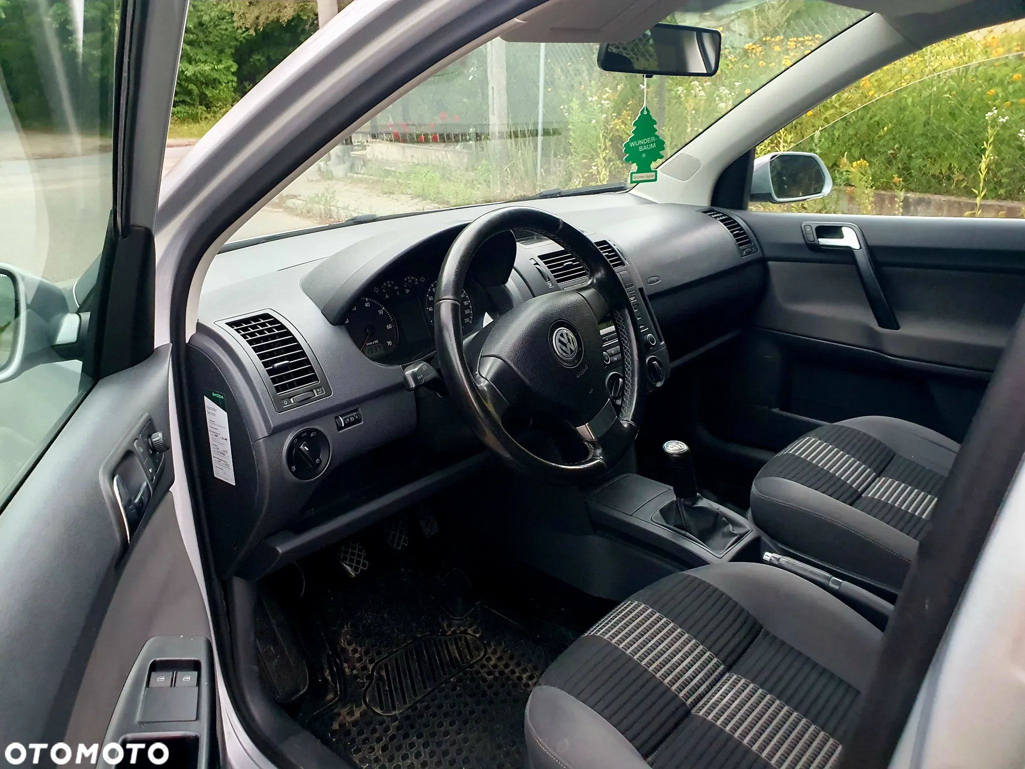 Volkswagen Polo 1.4 16V Comfortline - 12