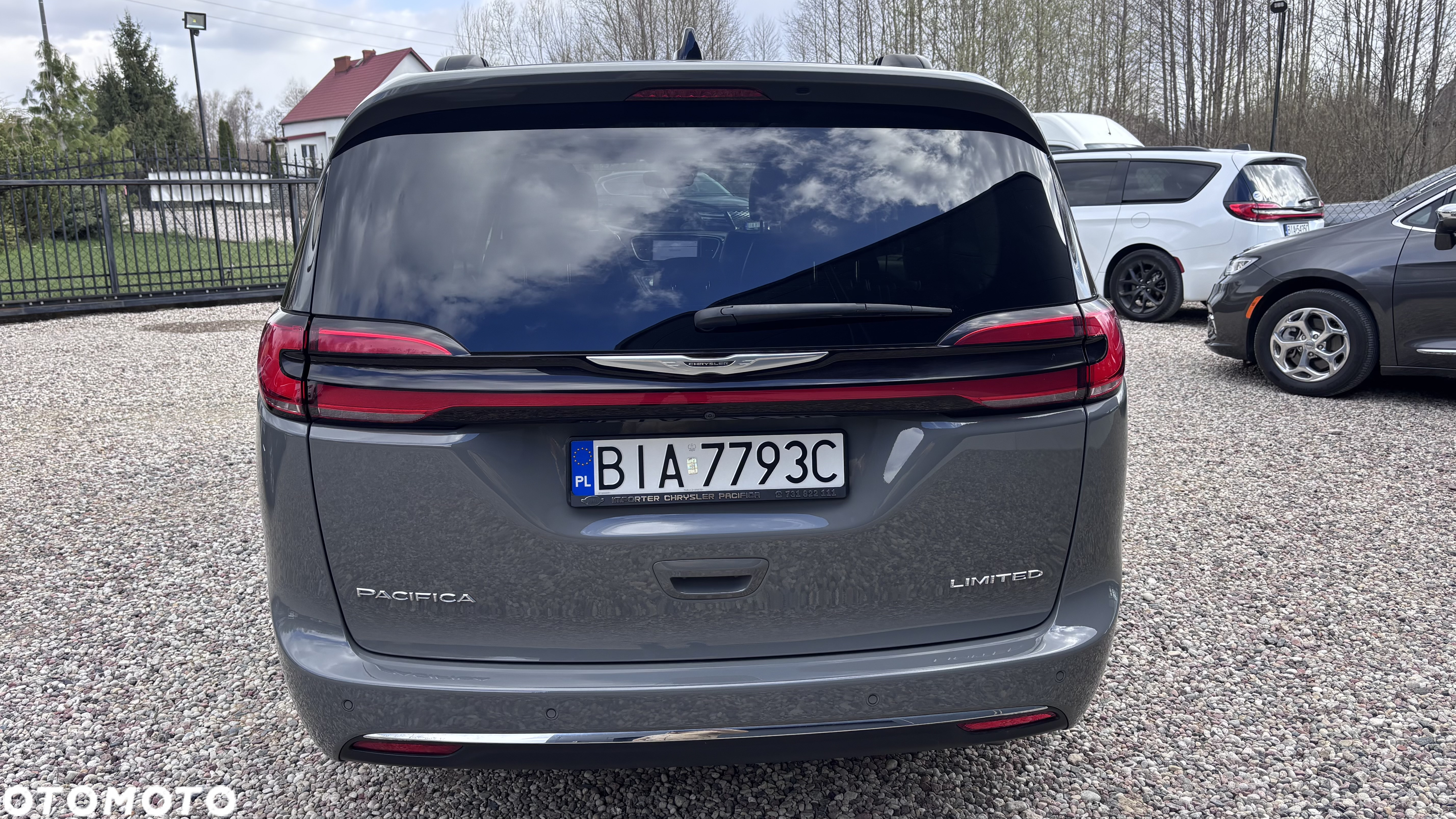 Chrysler Pacifica - 5