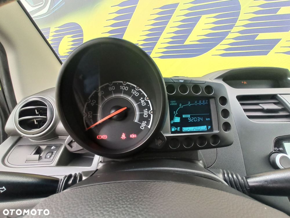 Chevrolet Spark - 12