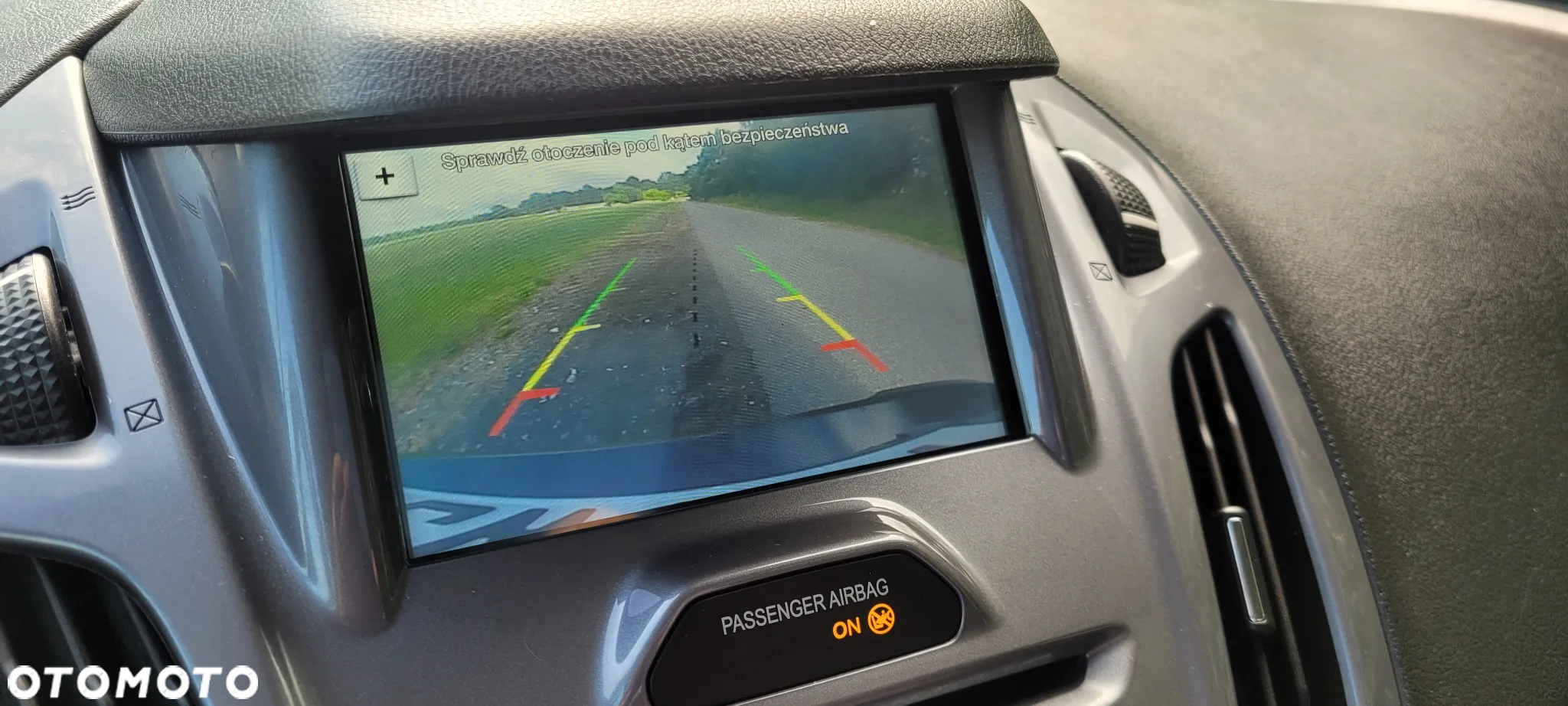 Ford Tourneo Connect Grand - 25