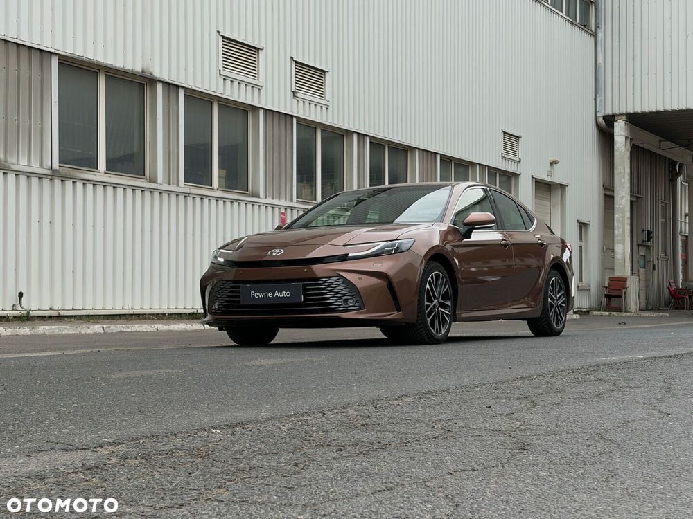 Toyota Camry - 2