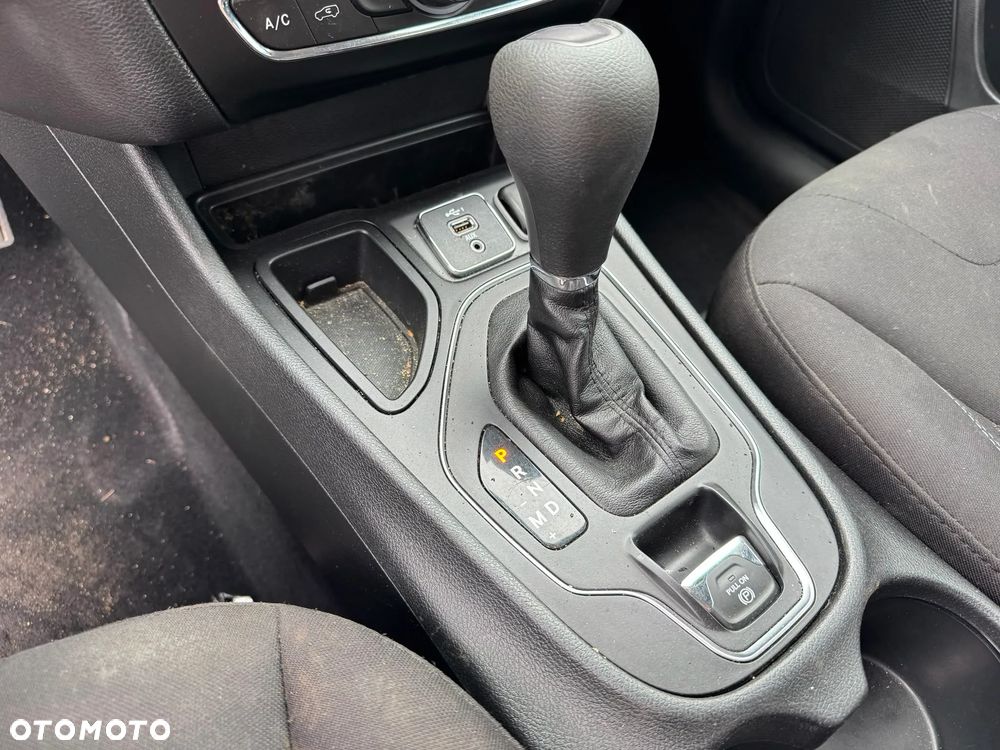 Jeep Cherokee - 19