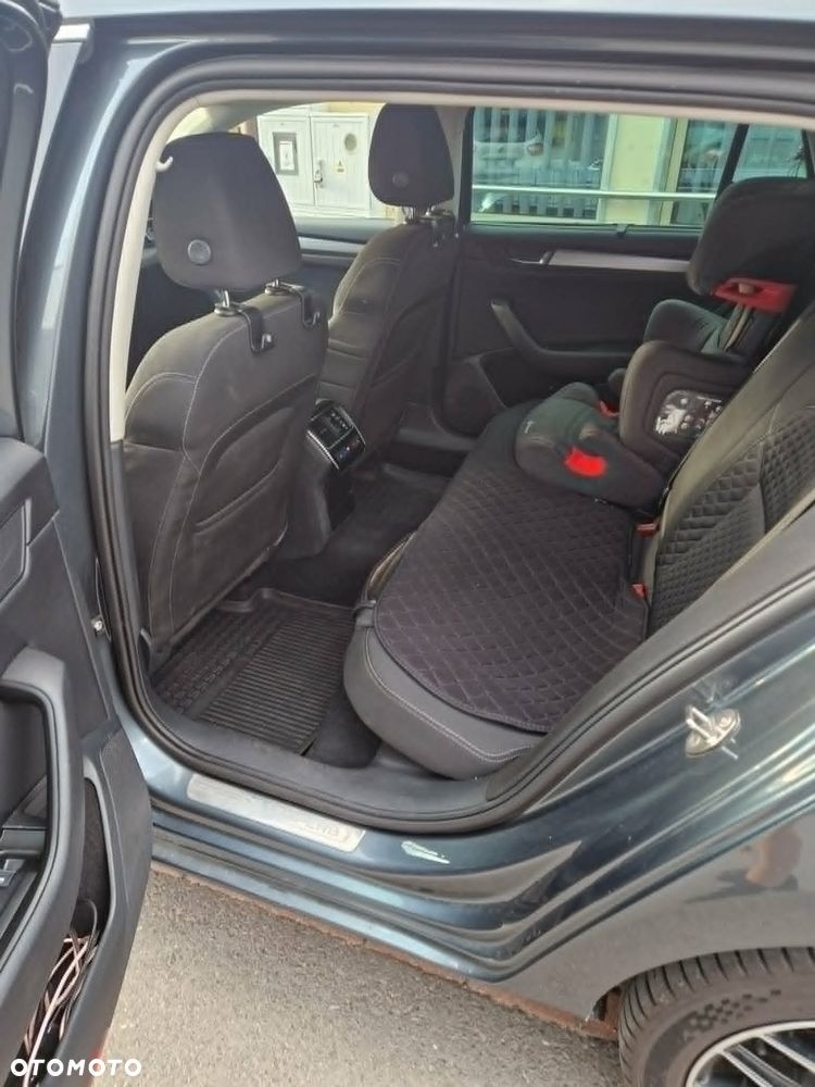 Skoda Superb 2.0 TDI 4x4 Style DSG - 9