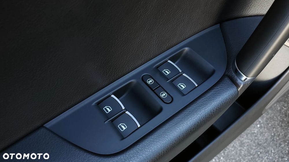 Volkswagen Touareg - 14