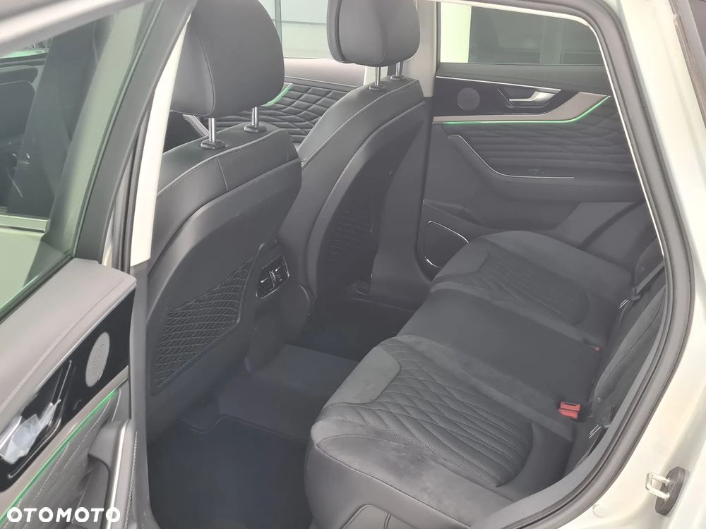 Hongqi HS5 2.0T AWD - 15