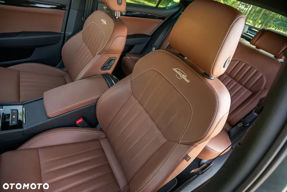 Skoda Superb 2.0 TDI SCR 4x4 L&K DSG - 17