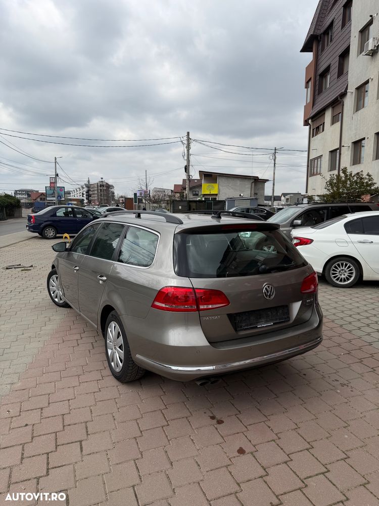 Volkswagen Passat 2.0 TDI 4Motion DPF DSG Comfortline - 3