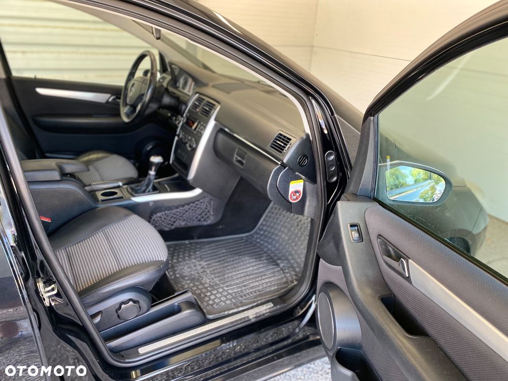 Mercedes-Benz Klasa B 200 - 12