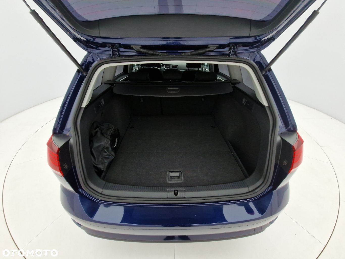 Volkswagen Golf - 23