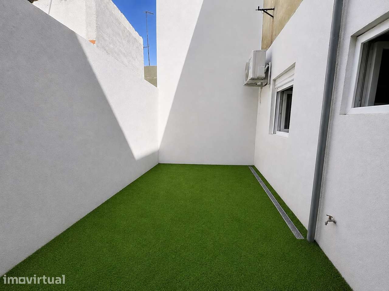 T2 - Terraço c/20m² - Baixa da Banheira - Grande imagem: 4/7