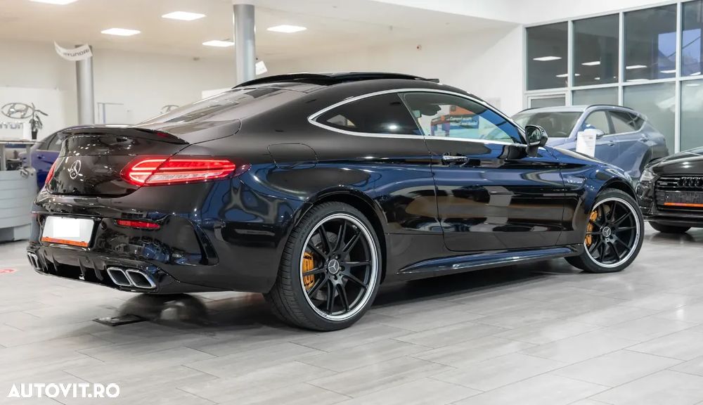 Mercedes-Benz C 63 AMG - 3