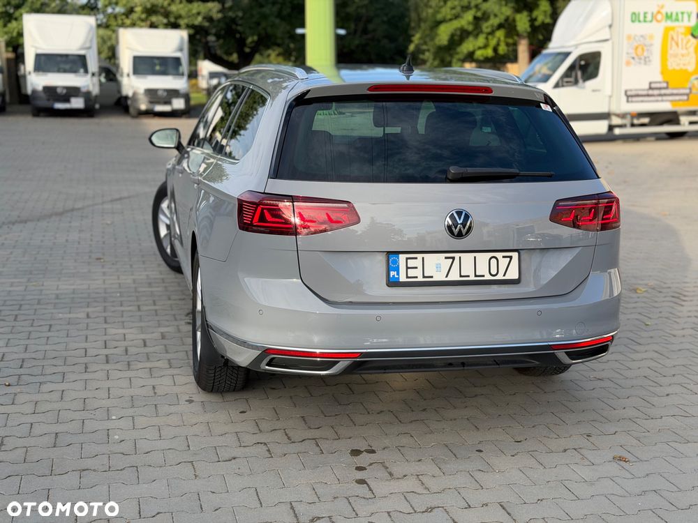 Volkswagen Passat 2.0 TDI Business DSG - 13
