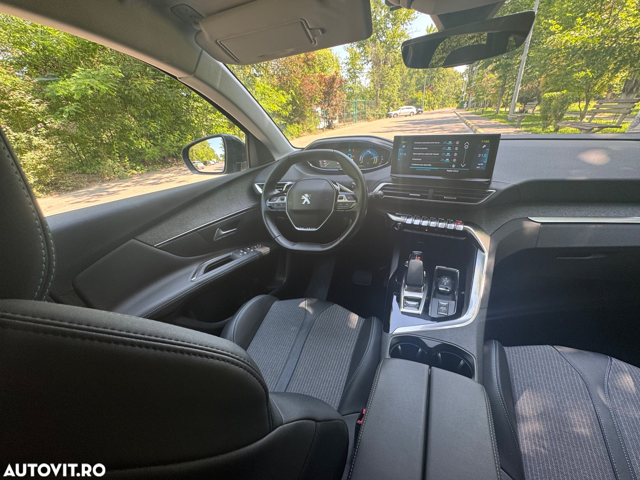 Peugeot 3008 PHEV EAT8 Allure - 17