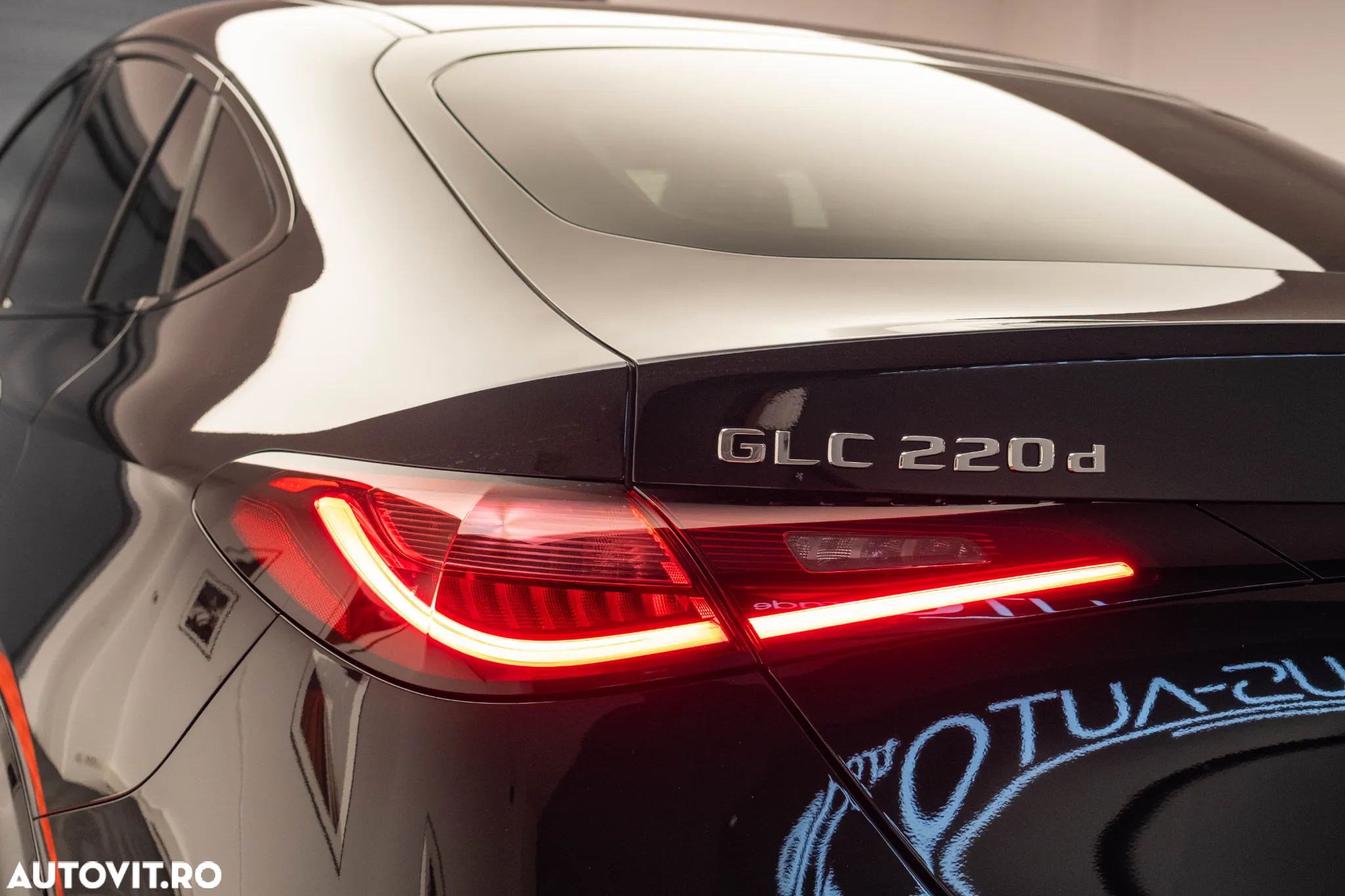 Mercedes-Benz GLC 220 d 4MATIC MHEV - 8