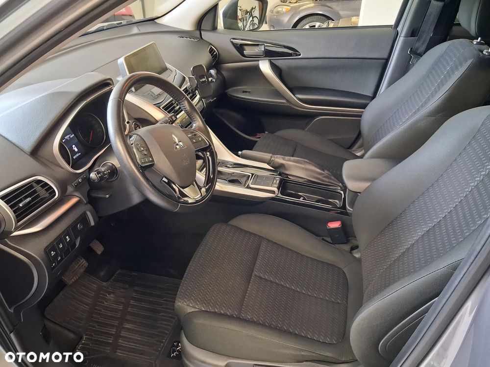 Mitsubishi Eclipse Cross - 9