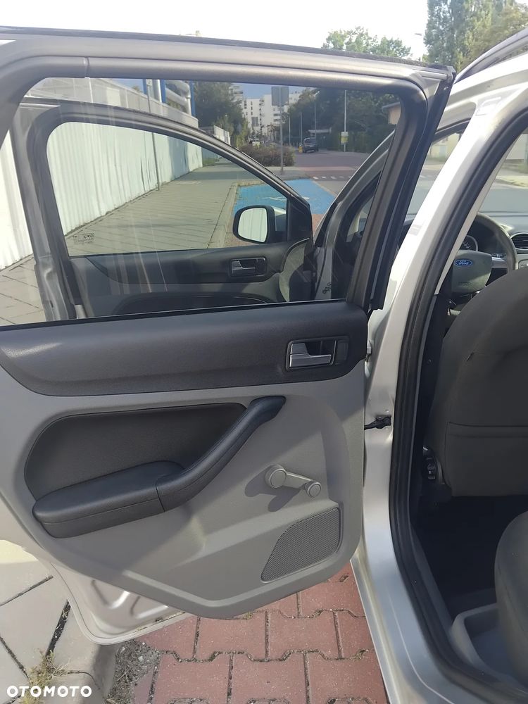 Ford Focus 1.6 Ambiente - 9