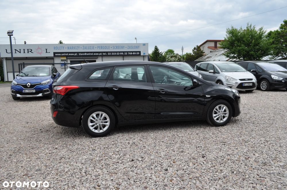 Hyundai i30 i30cw 1.6 Fifa World Cup Edition - 5