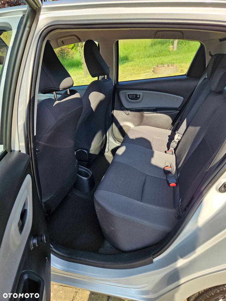 Toyota Yaris 1.0 Active EU6 - 23