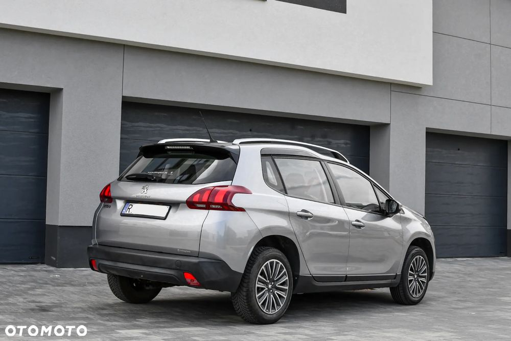 Peugeot 2008 1.2 Pure Tech Active - 3