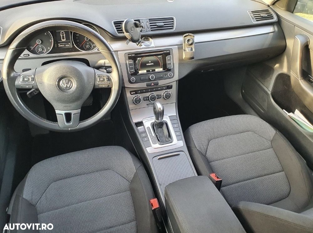 Volkswagen Passat - 6