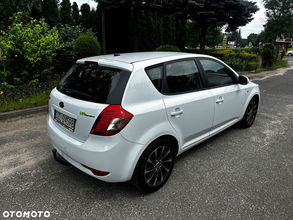 Kia Ceed 1.4 CVVT Attract - 4