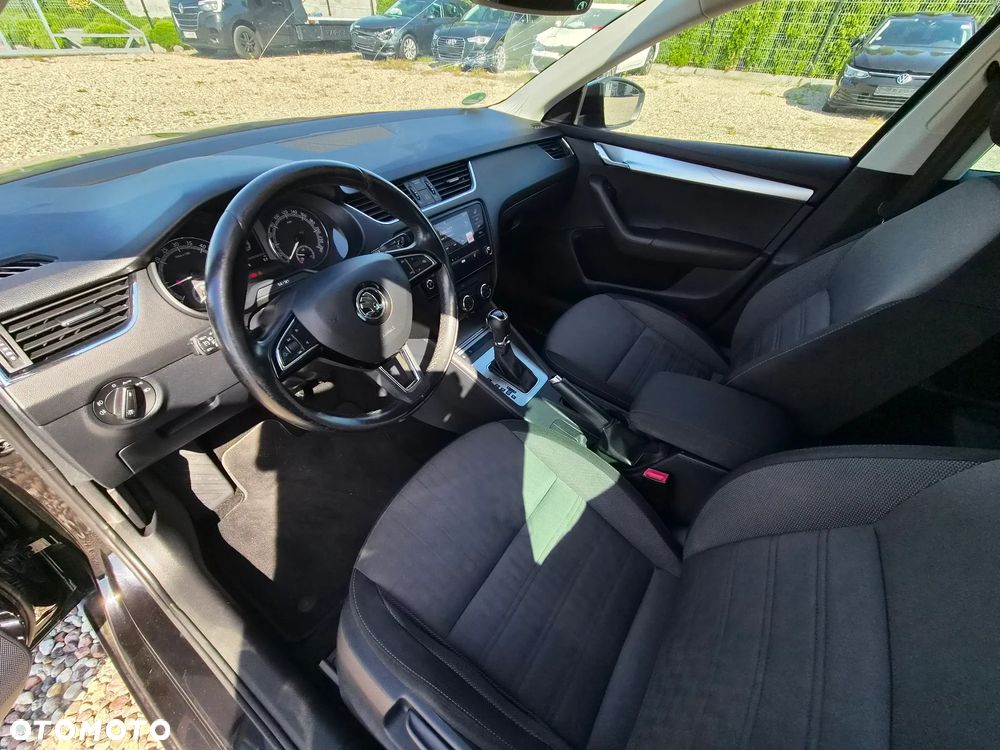 Skoda Octavia 2.0 TDI DSG Tour - 12