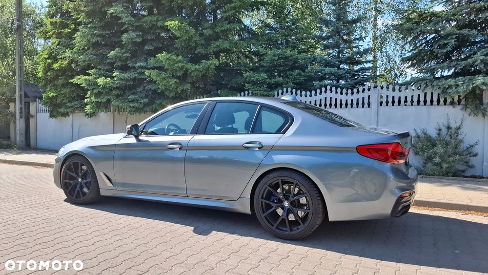 BMW Seria 5 M550i xDrive - 11