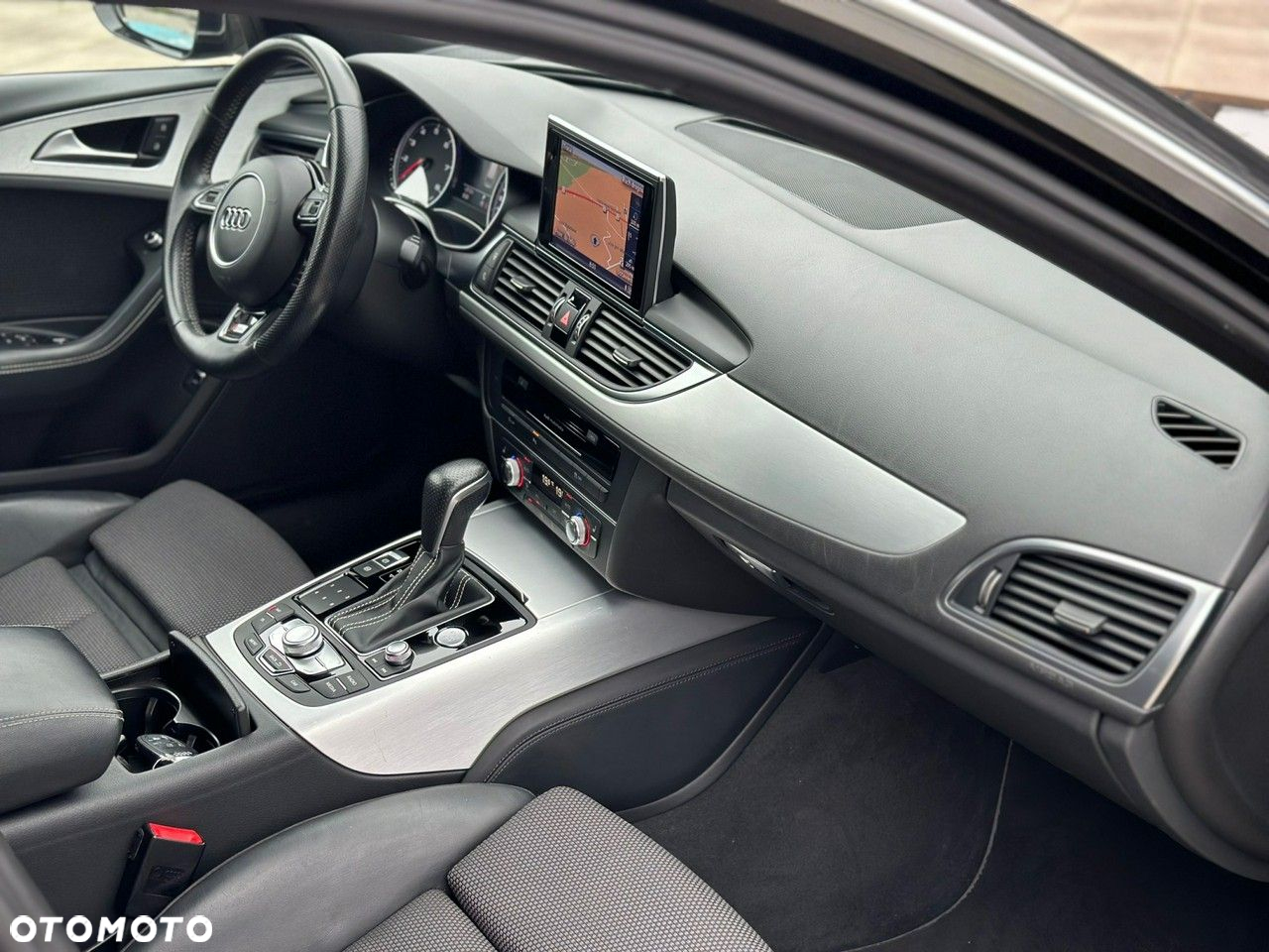 Audi A6 Avant 1.8 TFSI ultra S tronic - 7